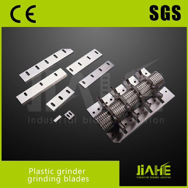 Plastic grinder grinding blades